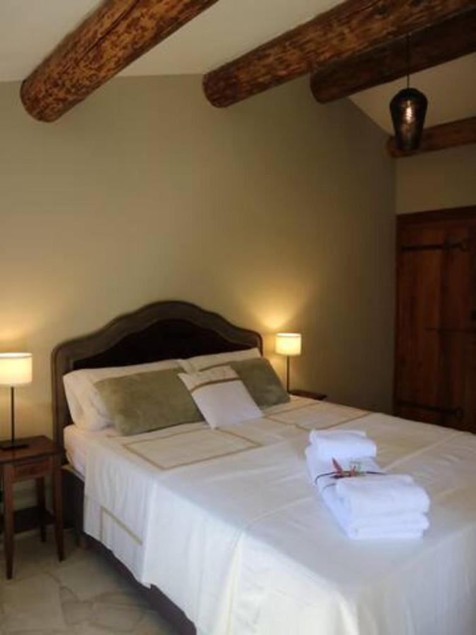 Mas Du Rollier Chambres D'Hotes Eygalières Esterno foto
